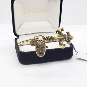 Ti Adoro Fleur De Lis Charm Bracelet (G)